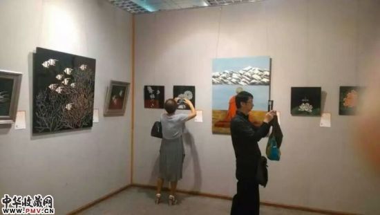 漆画彩云南:田雪漆画个展开幕 收藏资讯