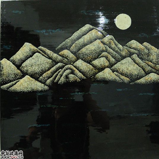 漆畫彩云南：田雪漆畫個(gè)展開幕