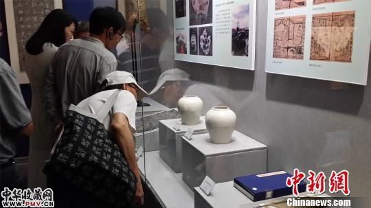 图为“向东是大海――纪念郑和下西洋特展”现场 徐小勇 摄