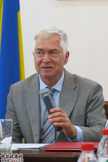 乌克兰驻华大使馆特命全权大使焦明?奥列格新闻发布会上致辞