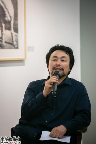 中央美术学院版画系第二工作室主任周吉荣先生