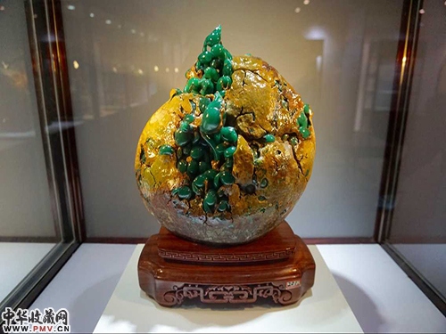 在博览会上提前亮相的奇石展品