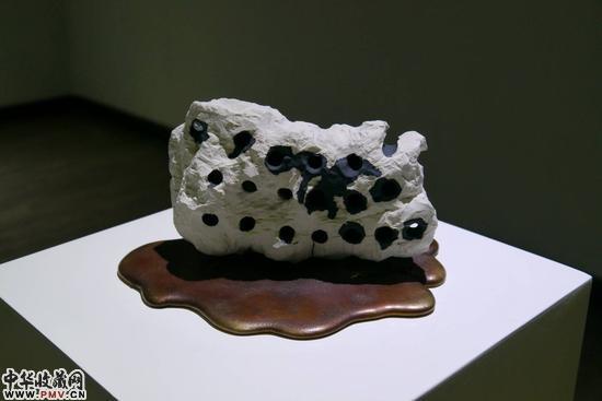 赵培生   問禪—無相1  20×12×7cm   瓷   2015