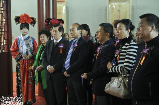 三品美术馆中嘉宾盈门