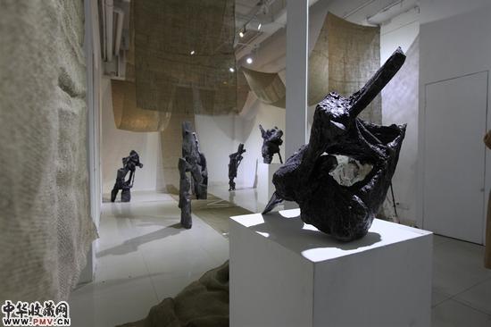 “吗哪——张立涛雕塑作品展”展览现场