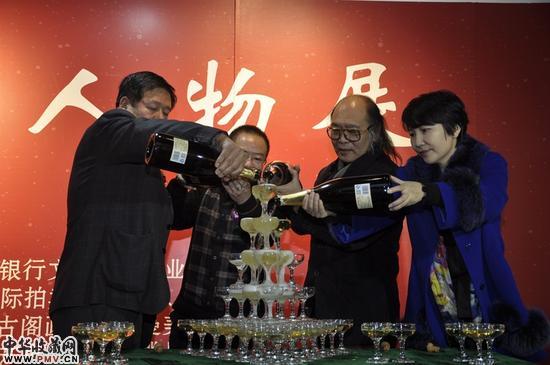 保利新春赵曼水墨人物展嘉宾为展览祝贺