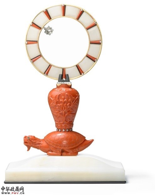 龟形瑞兽时钟，卡地亚巴黎，1943年，金，铂金，银，白色缟玛瑙，珊瑚，祖母绿，钻石，珐琅，卡地亚典藏，Nick Welsh， Collection Cartier ? Cartier