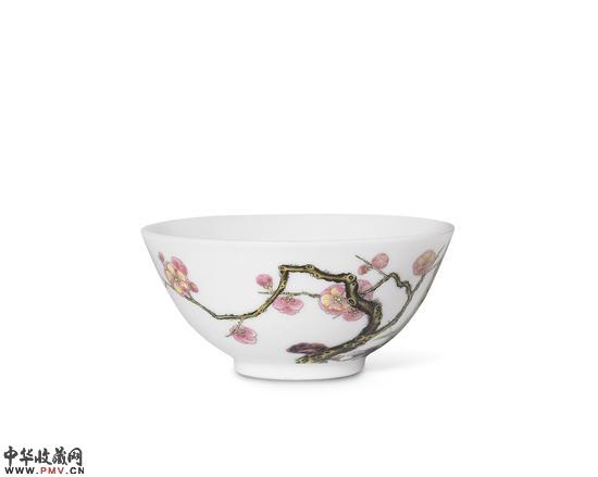 成对桃花纹碗，中国，清代（1644-1919），雍正（1722-1735）年间款识，“粉彩”珐琅彩瓷，鲍氏东方艺术馆。Marian Gérard ? Fondation Baur， Genève