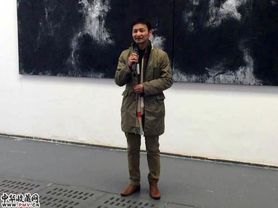 著名艺术评论家、策展人杨威在开幕式上致辞