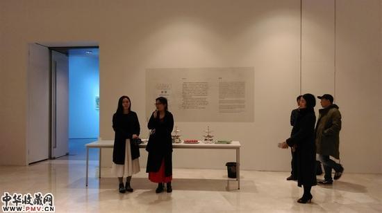 中山大学哲学系美学教授，博士生导师罗筠筠