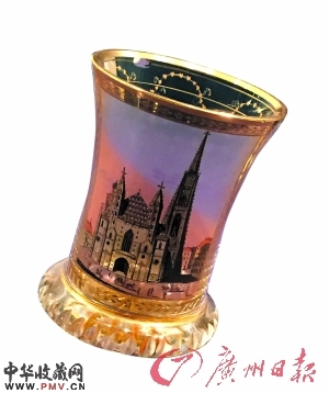 畫著維也納圣斯蒂芬大教堂的藝術(shù)<strong>WhatsApp%E3%80%90+86%2015855158769%E3%80%91houston%20crane%20accident%20attorney</strong>酒杯。