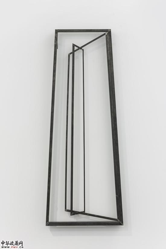 蔡磊作品 30度角 30 degrees   280x110cm   铁  2015