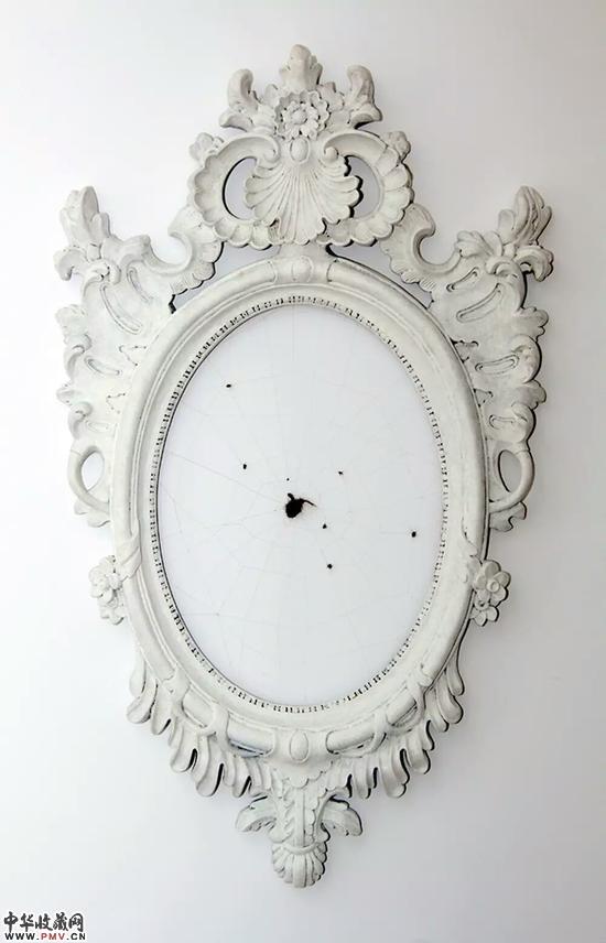 许静宇《卜心》，2011，绘画的框和艺术家的头发，142×75×9cm