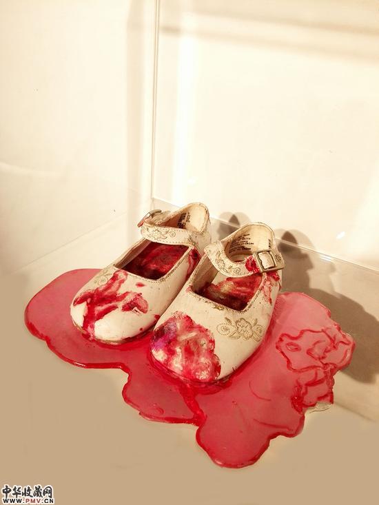 蔡锦 美人蕉219 30x30x30cm，鞋，蜡，油画，2004年