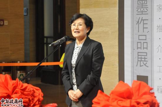河南省文化厅厅长杨丽萍在开幕式上致辞