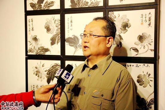 艺术家周安礼接受采访
