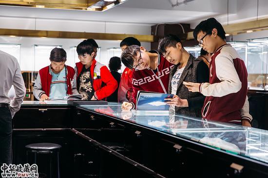 吸引了大量年轻人