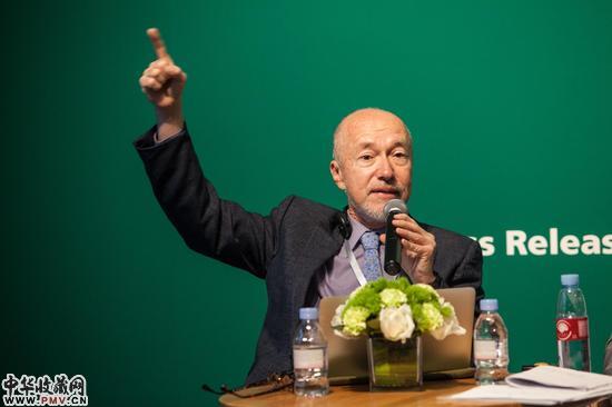 3.第三届今日文献展策展人 Professor Gerardo Mosquera