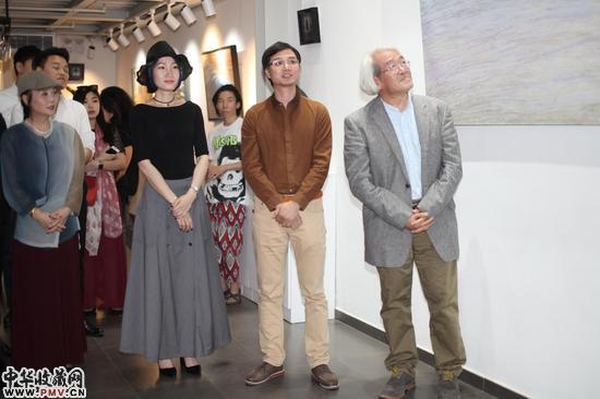 “中间调性：马琳洁水面系列作品展”开幕式现场照片 (10)