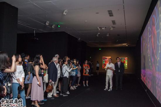 今日美术馆馆长  高鹏              <p style=