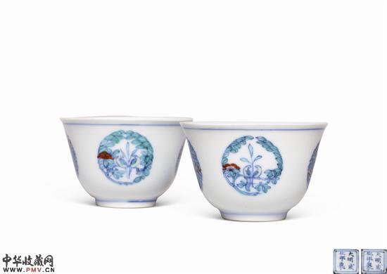 9#9 清雍正 斗彩四季花卉纹杯一对