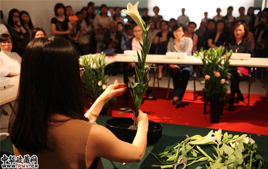 5月28日 清一《走进花道的世界——小原流花道》讲座现场