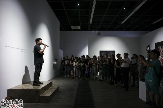 “低语者：夏航”展览现场照片 (2)