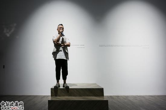 “低语者：夏航”展览现场照片 (3)