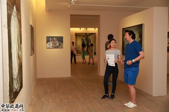 陈晗 茫茫暗色 开幕现场4_Hadrien de Montferrand画廊