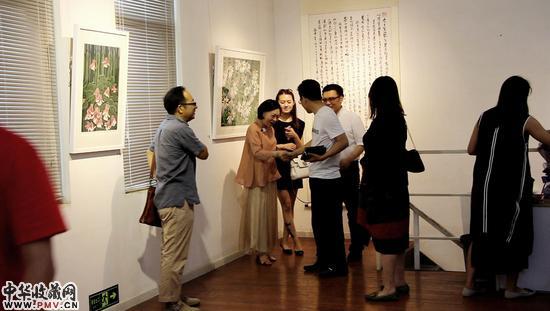 张春孝个人作品展“野花香悠远·浅夏”开幕式现场照片4