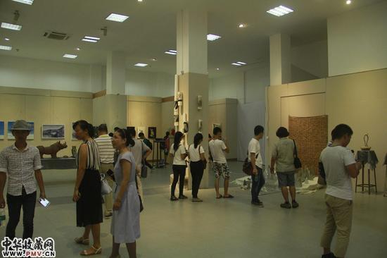 南海岸线——2016海南当代美术作品展现场照片