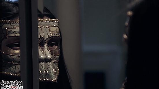 作品【3013；太空情人】