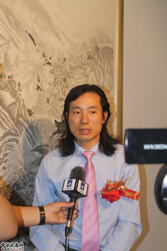 王久湖先生接受书画频道采访