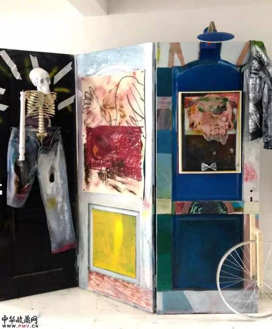 张佳星 你认为这是绘画吗？  门，油彩，丙烯，喷漆，综合材料   尺寸可变  2016