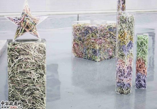 胡靖 攒点钱 亚克力 尺寸可变 2016