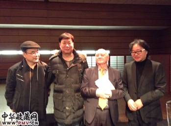 艺术家吴月霖与法国美协主席米歇尔金合影