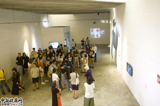 卡塔姿娜·科兹拉个展現場照片 (10)