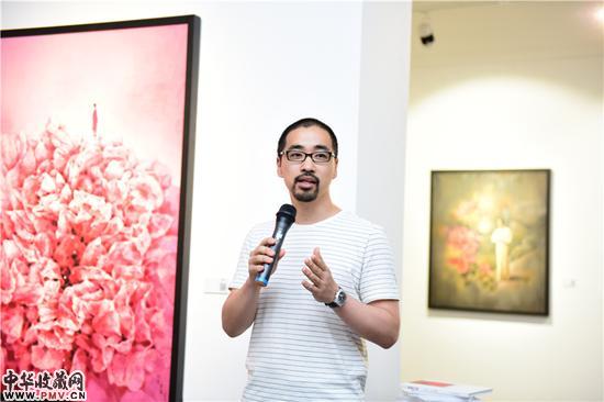 青年艺术100的策划总监韩宇钟