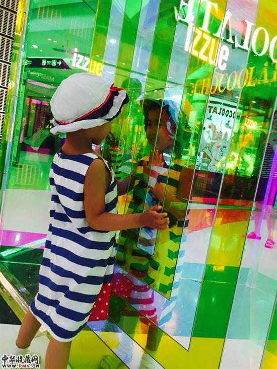 刘爽 《三角间》