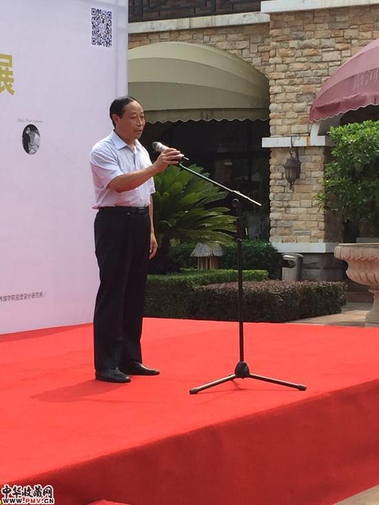 秦皇岛市人大副主任刘文杰致辞