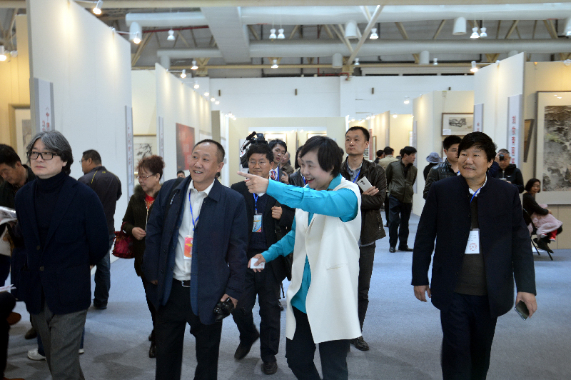 2015年4月与荣宝斋马五一、范存刚在第五届中国书画节