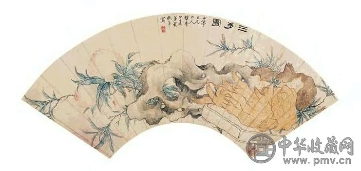 戴振年 三多图 扇面 设色纸本