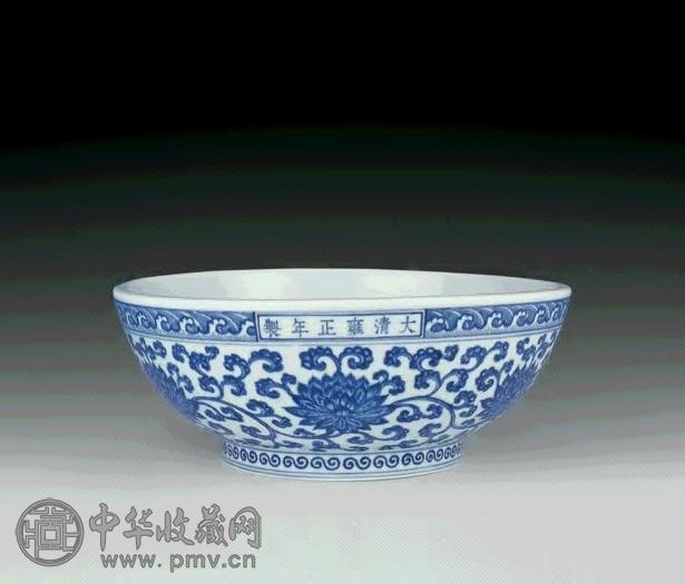 清雍正 青花缠枝莲纹大碗