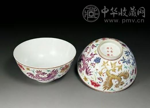 清 粉彩花卉凤纹碗