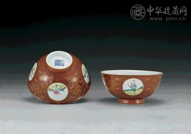 清乾隆 酱釉描金开光人物碗(2件)
