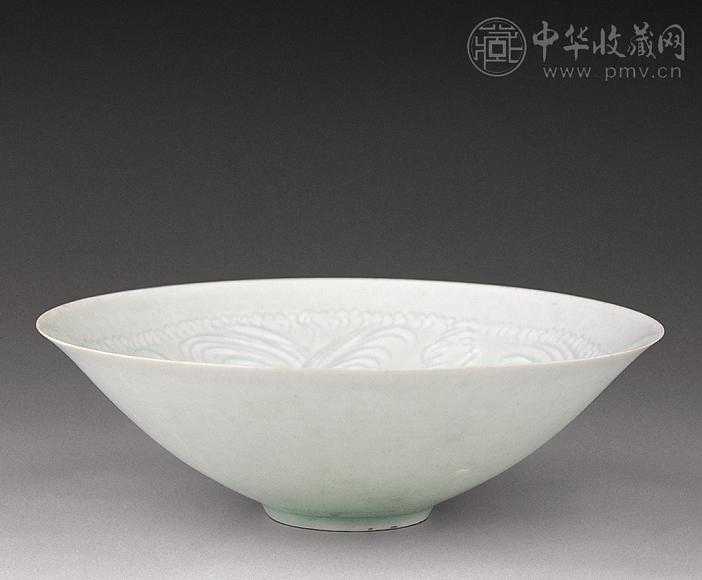 宋 影青暗刻花娃娃碗