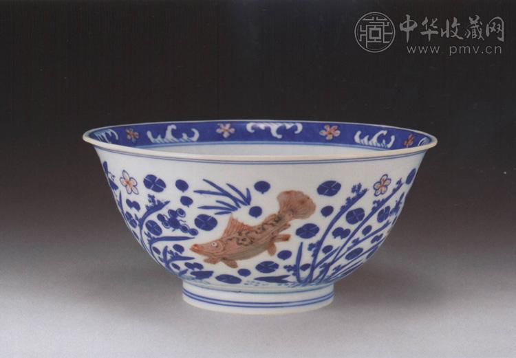 清康熙 青花釉里红鱼藻纹碗