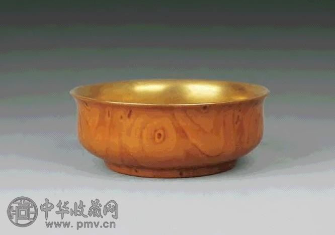清 仿木釉金彩卧足碗