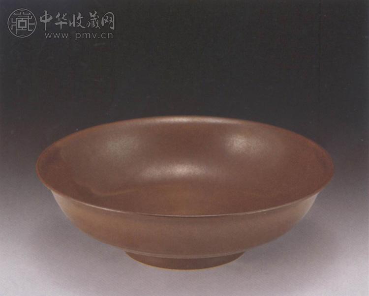 清乾隆 酱釉弦纹碗