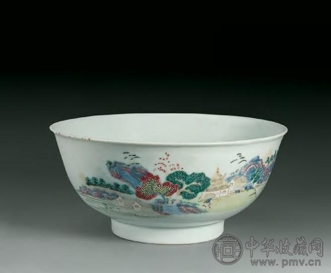 清道光 粉彩山水纹碗